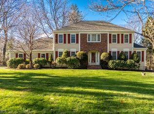 28 Wilkinson Rd, Randolph, NJ 07869