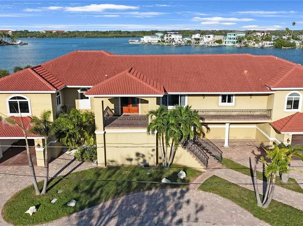 736 Pruitt Dr, Madeira Beach, FL 33708