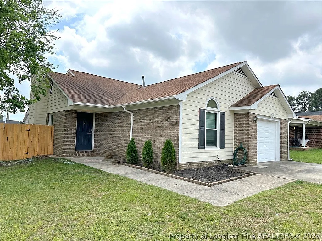 3 bed, 2.0 bath, 1233 sqft, $1,550 — Photo 3