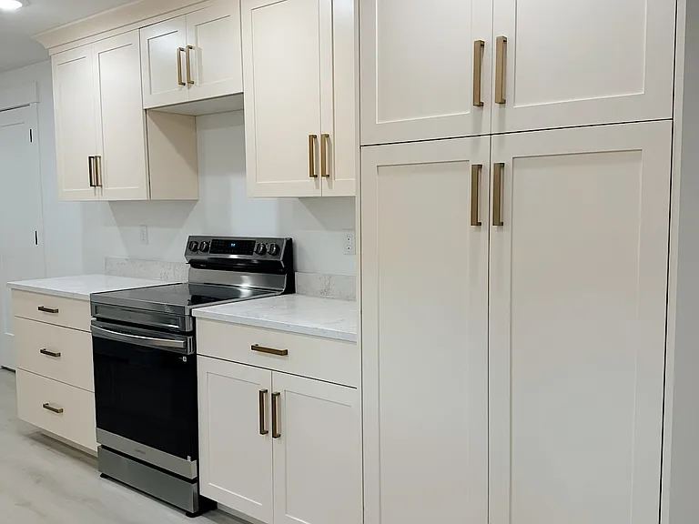 278 S 1400 W — Photo 1