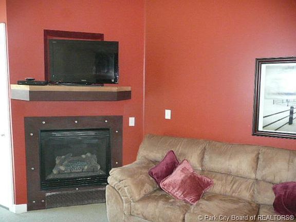 3rd image of 1364 W Stillwater Dr #1059