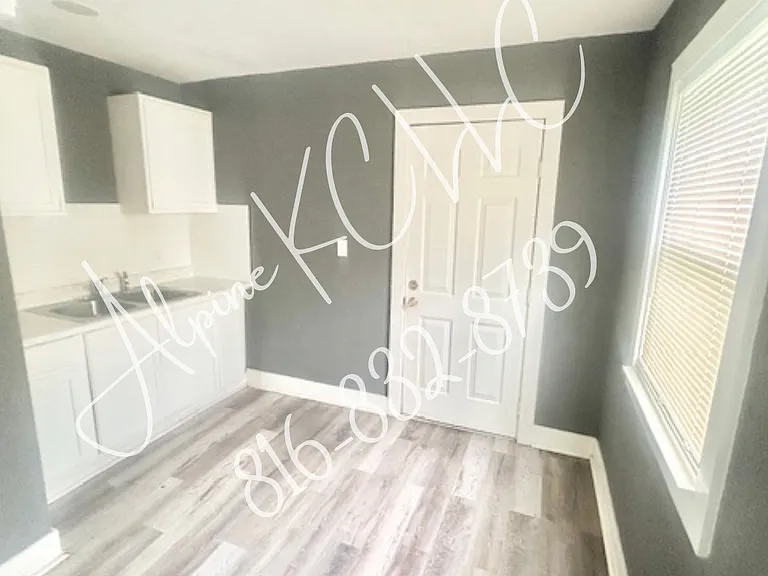 5817 Bellefontaine Ave — Photo 7