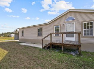 305 Palmetto Bluff Rd, Palatka, FL 32177