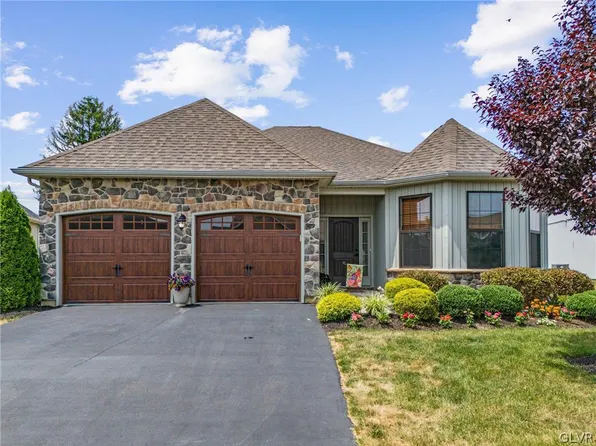 3479 Daylily Dr, Emmaus, PA 18049