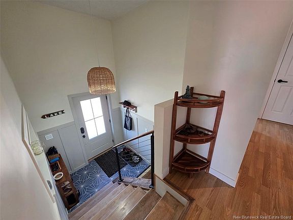 3rd image of 5722 Centrale St