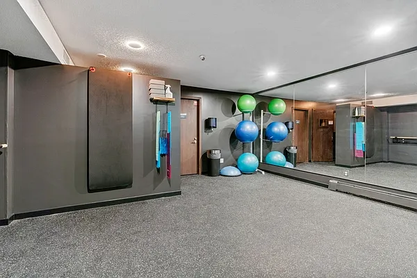 Shelard Village Apartments — Photo 10