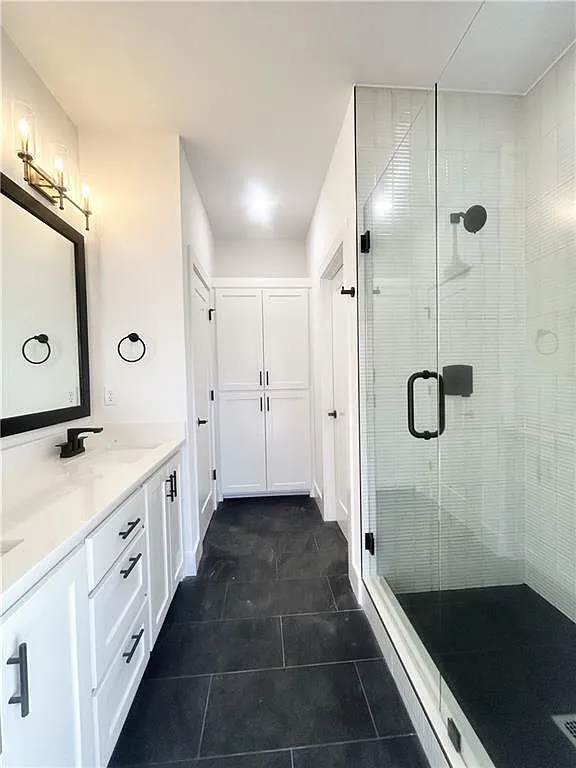 32 Coalburn Dr - 1 — Photo 2