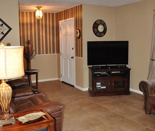 4th image of 8504 Rockland Dr