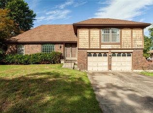 7620 Crisp Ave, Raytown, MO 64138