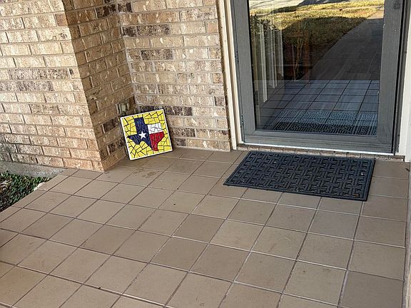 2nd image of 3709 Stonegate Dr