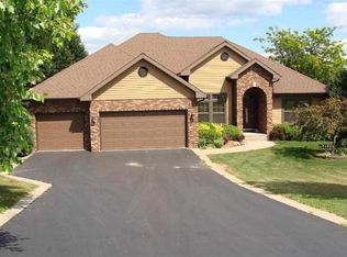 S2908 Golf Course Rd, Reedsburg, WI 53959