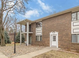 1108 49th St UNIT 4, West Des Moines, IA 50266