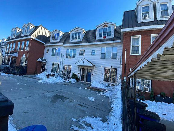 2nd image of 550 Fox St