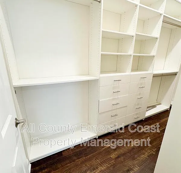 722 Kelly St — Photo 39