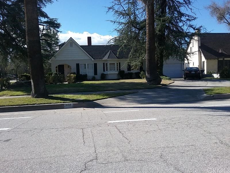 1st image of 3208 N Arrowhead Ave