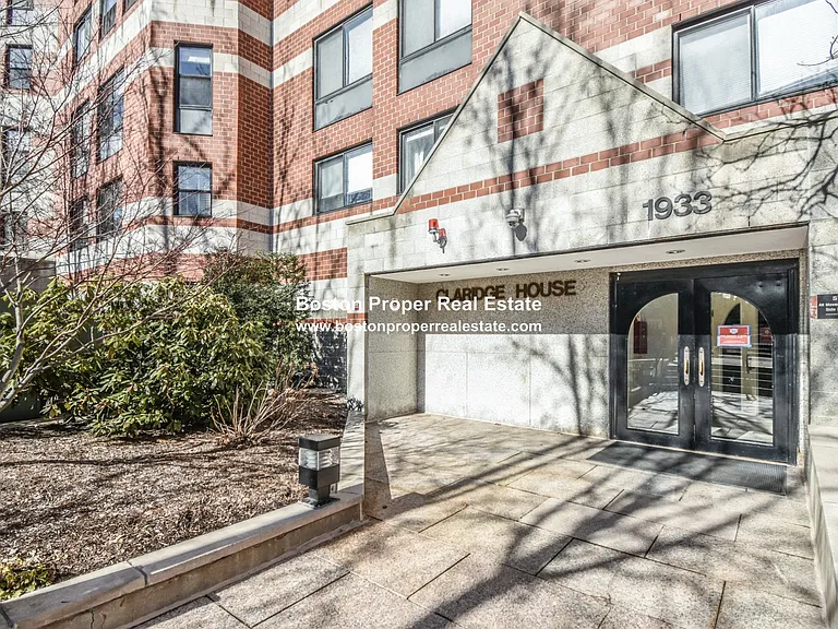 1933 Commonwealth Ave #611 — Photo 2