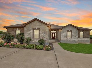 111 Morningside Cir, Hutto, TX 78634