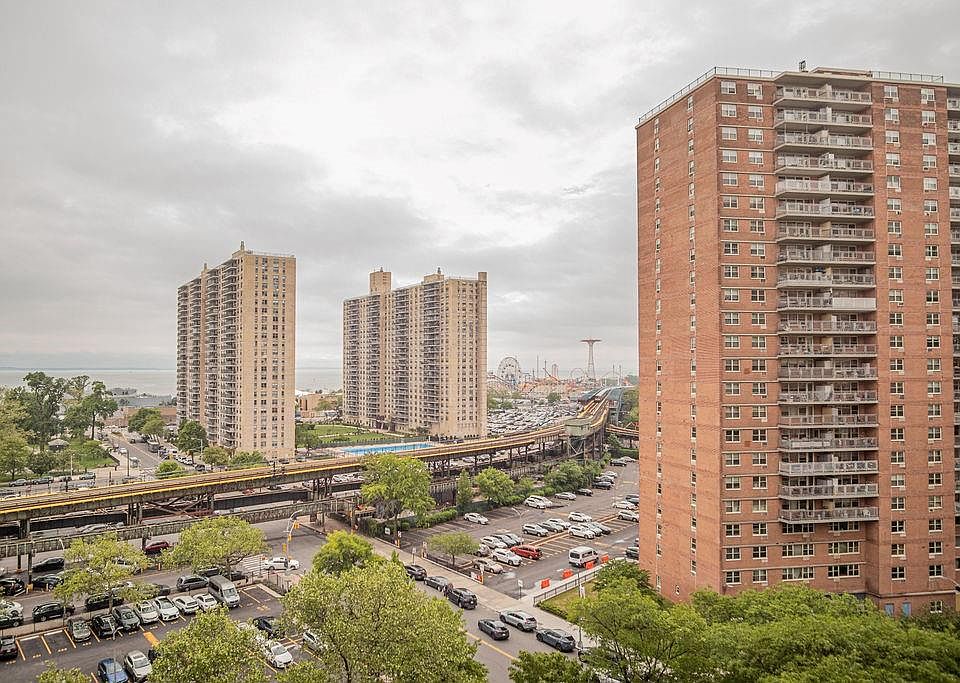 1st image of 2915 W 5th St APT 11F