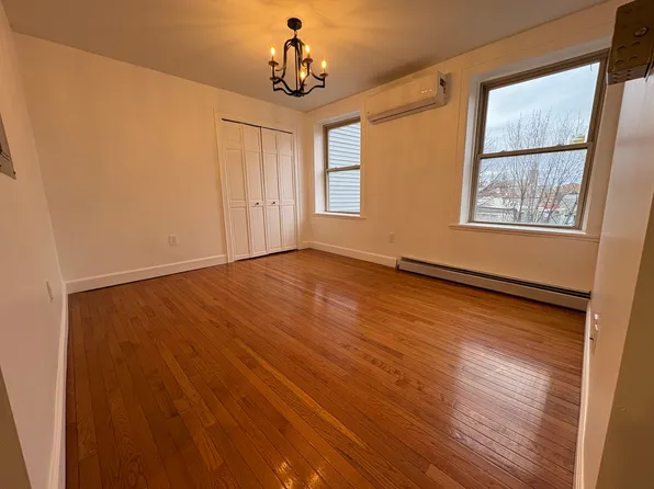 87 Columbia St #4R, Albany, NY 12210