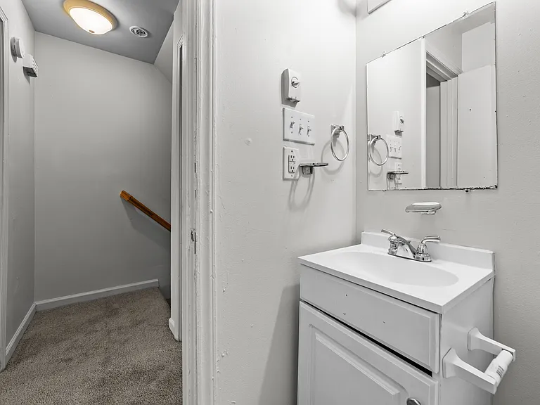 2 Bed, 1 Bath Townhome