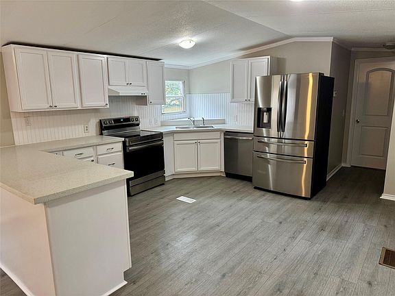 4th image of 13322 Brigadier Dr