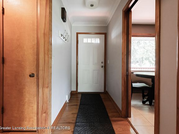 2nd image of 1145 Abbot Rd