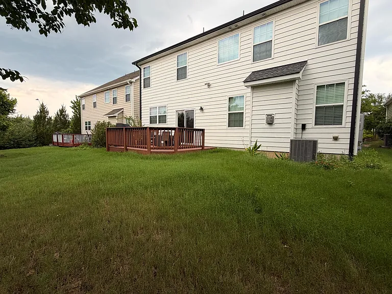 5733 Hurkett Ct — Photo 8