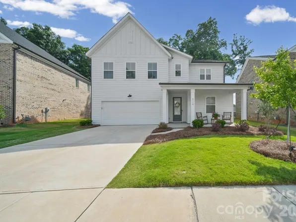 8114 Franklin Trail St, Mint Hill, NC 28227