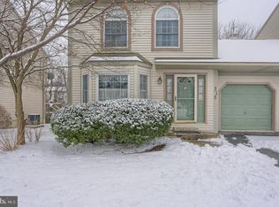 348 Saddlebrook Dr, Wernersville, PA