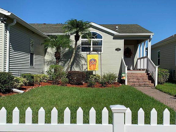 2nd image of 796 Grand Arbor Way