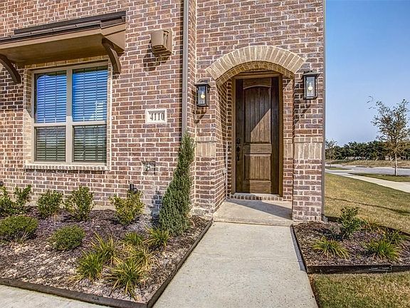 3rd image of 4110 Shavano Dr