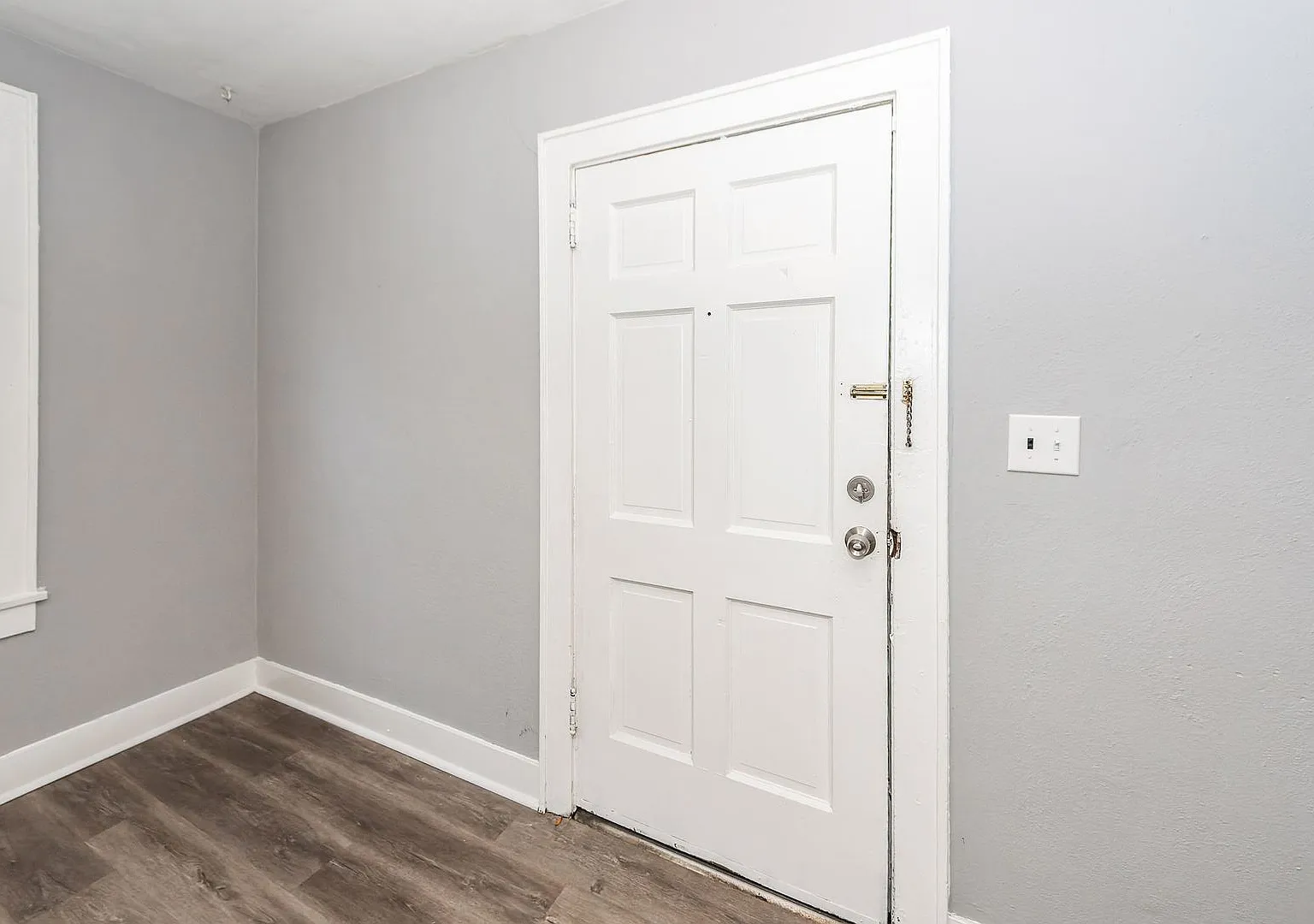 3 Bedroom, 1 Bathroom Home in Dorchester Terrace - North Charleston — Photo 4