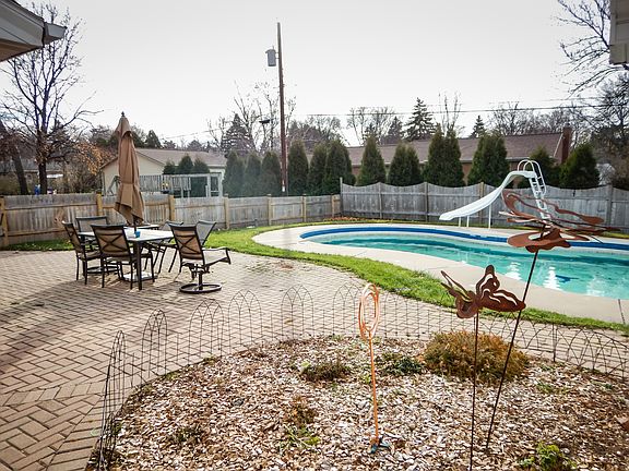 built in pool w/ pool house