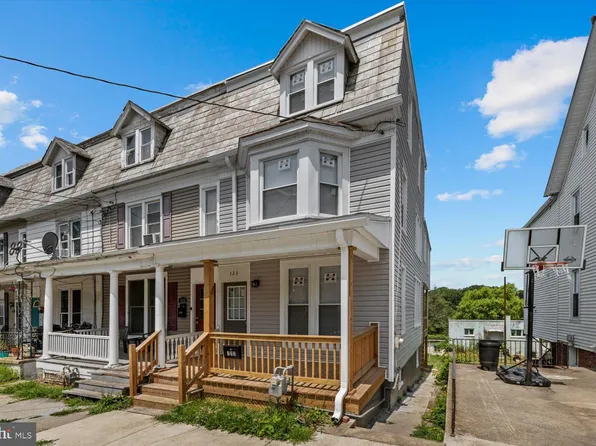 123 W Gay St, Red Lion, PA 17356