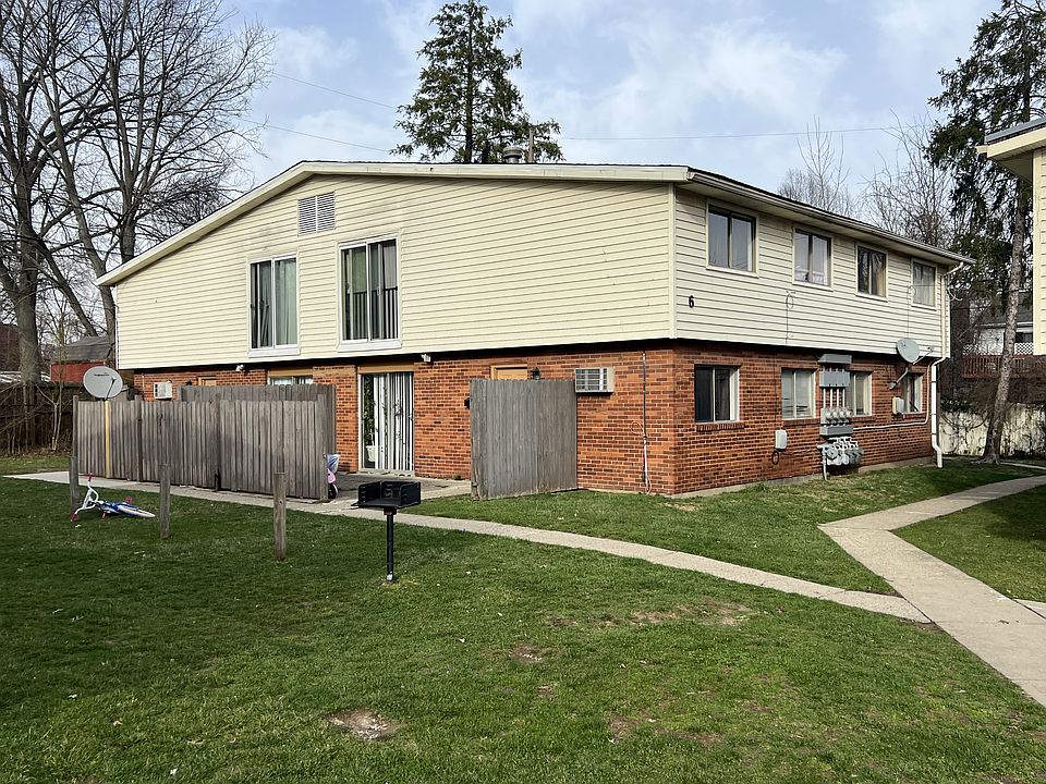 2nd image of 6 Columbine Ct APT 3
