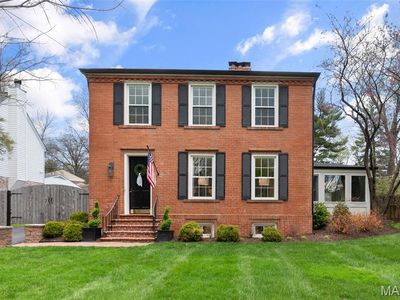 5 Black Creek Ln, Saint Louis, MO, 63124