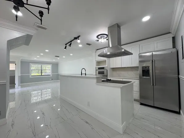 613 NW 47TH Street, Deerfield Beach, FL 33064