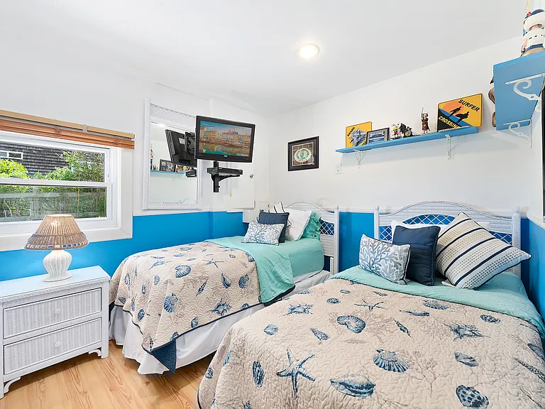 109 Benson Dr — Photo 7