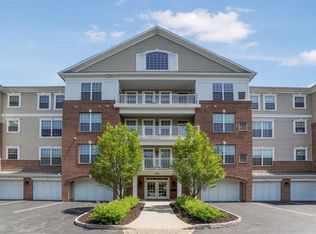725 Regency Dr, Fishkill, NY 12524