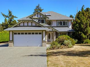 9243 Mainwaring Rd, North Saanich, BC V8L 1J9