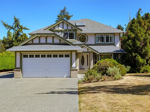 9243 Mainwaring Rd, North Saanich, BC V8L 1J9