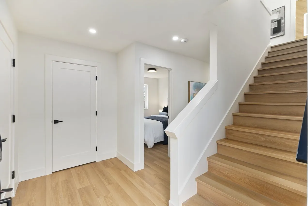 5 bed, 2157 sqft, $5,100 — Photo 2