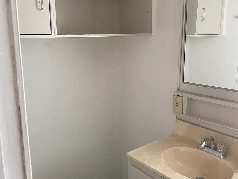 2719 Cameron St #3 — Photo 6