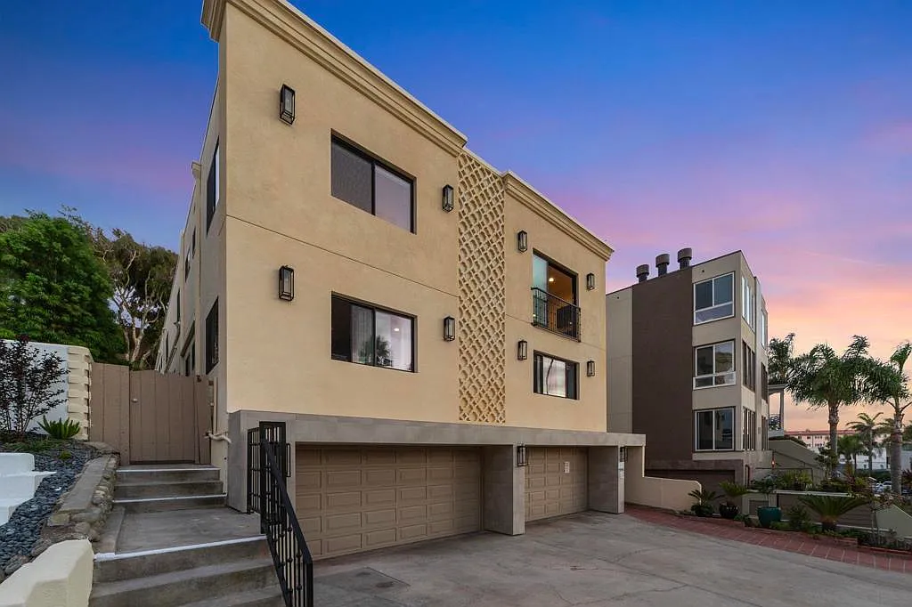 2 bed, 2.0 bath, 1190 sqft, $6,000 — Photo 2