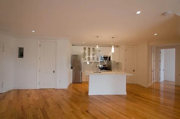 Rented by Corcoran | media 31