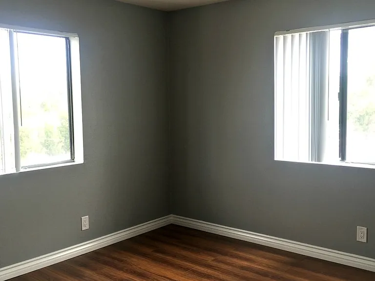 10800 Palms Blvd #14 — Photo 4