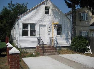 13710 Brookville Blvd, Jamaica, NY 11422