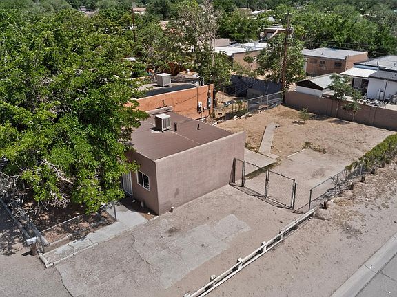 3rd image of 3216 Cypress Dr SW