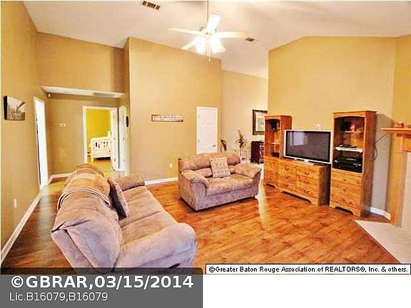 3rd image of 23669 Parkland Ave