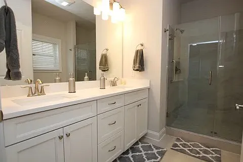 3 bed, 3000 sqft, $3,500 — Photo 3